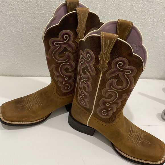 Ariat Quickdraw Ladies Boot Badlands/Wicker
| Size 7 - Picture 14 of 16